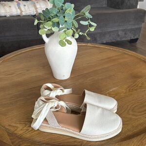 Vince Camuto Espadrilles